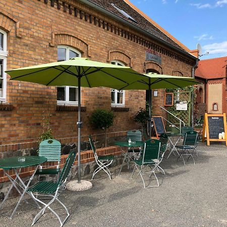 Alte Schule Café und Pension Drehna Exterior foto